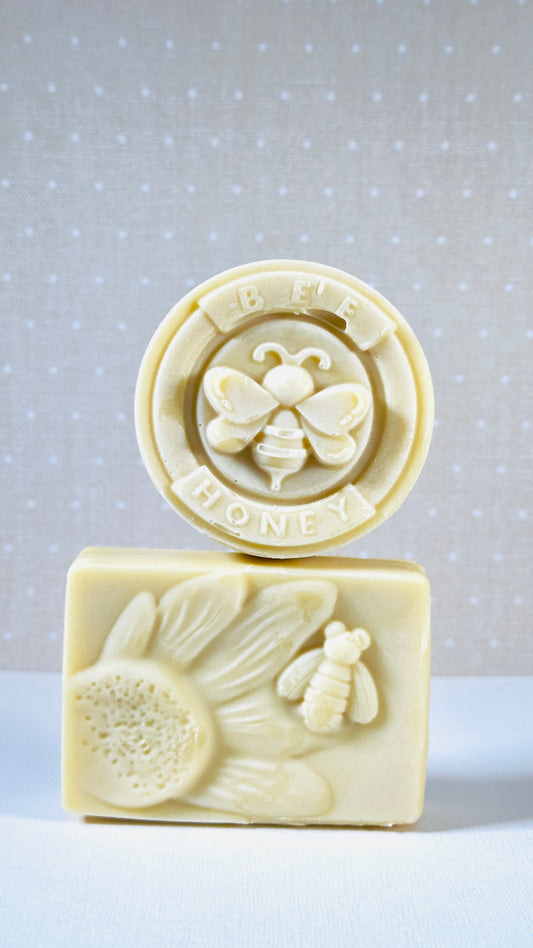 handcrafted oatmilk soap, organic soap, organic oatmilk soap, oatmilk and honey soap, unscented soap, artisan oatmilk oap, natural soap, skin-friendly soap, chemical-free soap, natural oatmilk soap