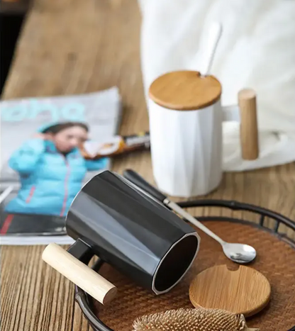 Black matte nordic 10 oz coffee cup with a spoon, bamboo lid in a gift box