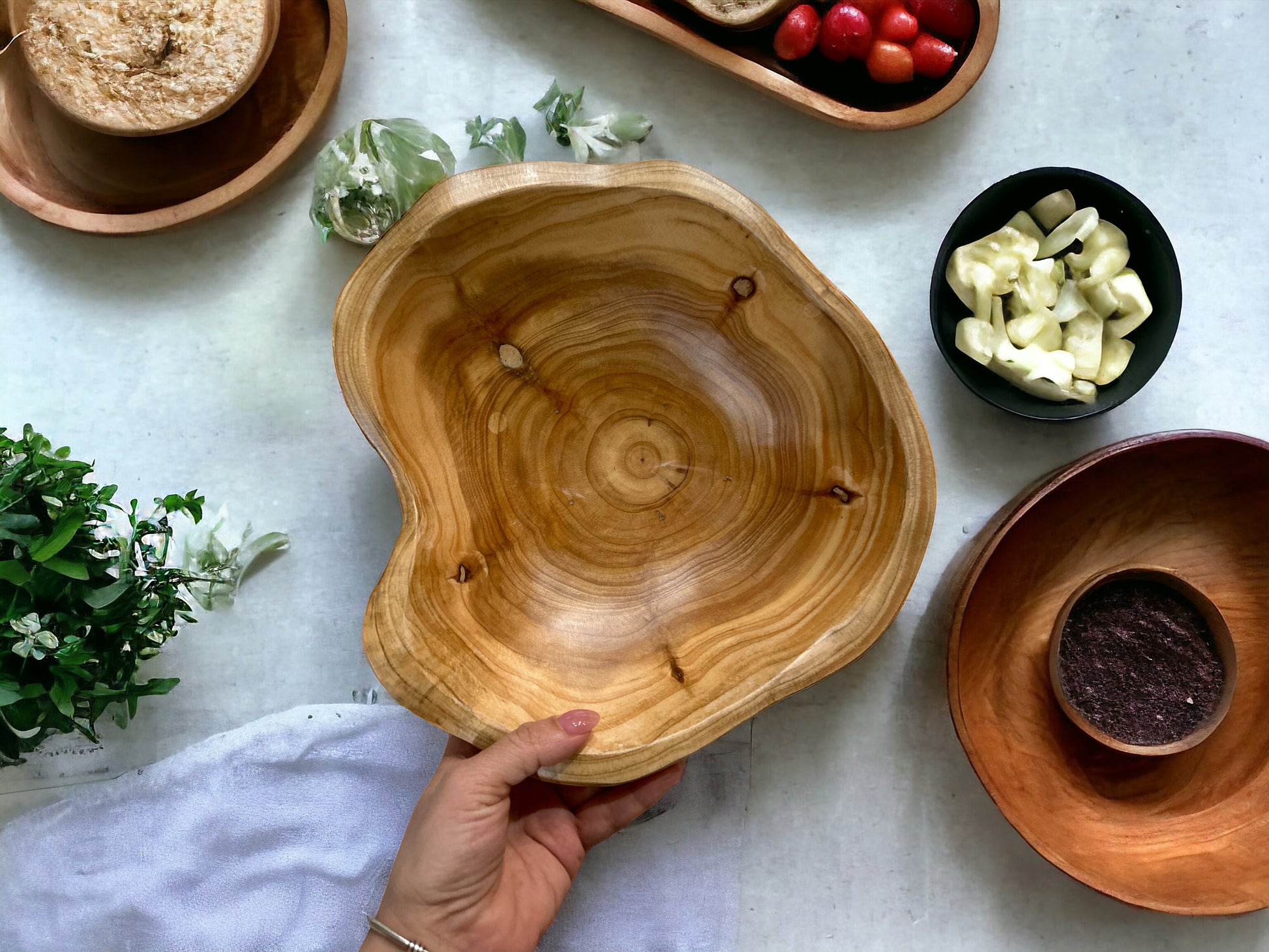 Handmade Irregular shape 11'' light color wood salad bowl