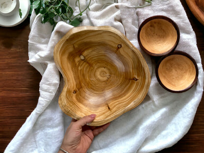 Handmade Irregular shape 9'' light color wood salad bowl