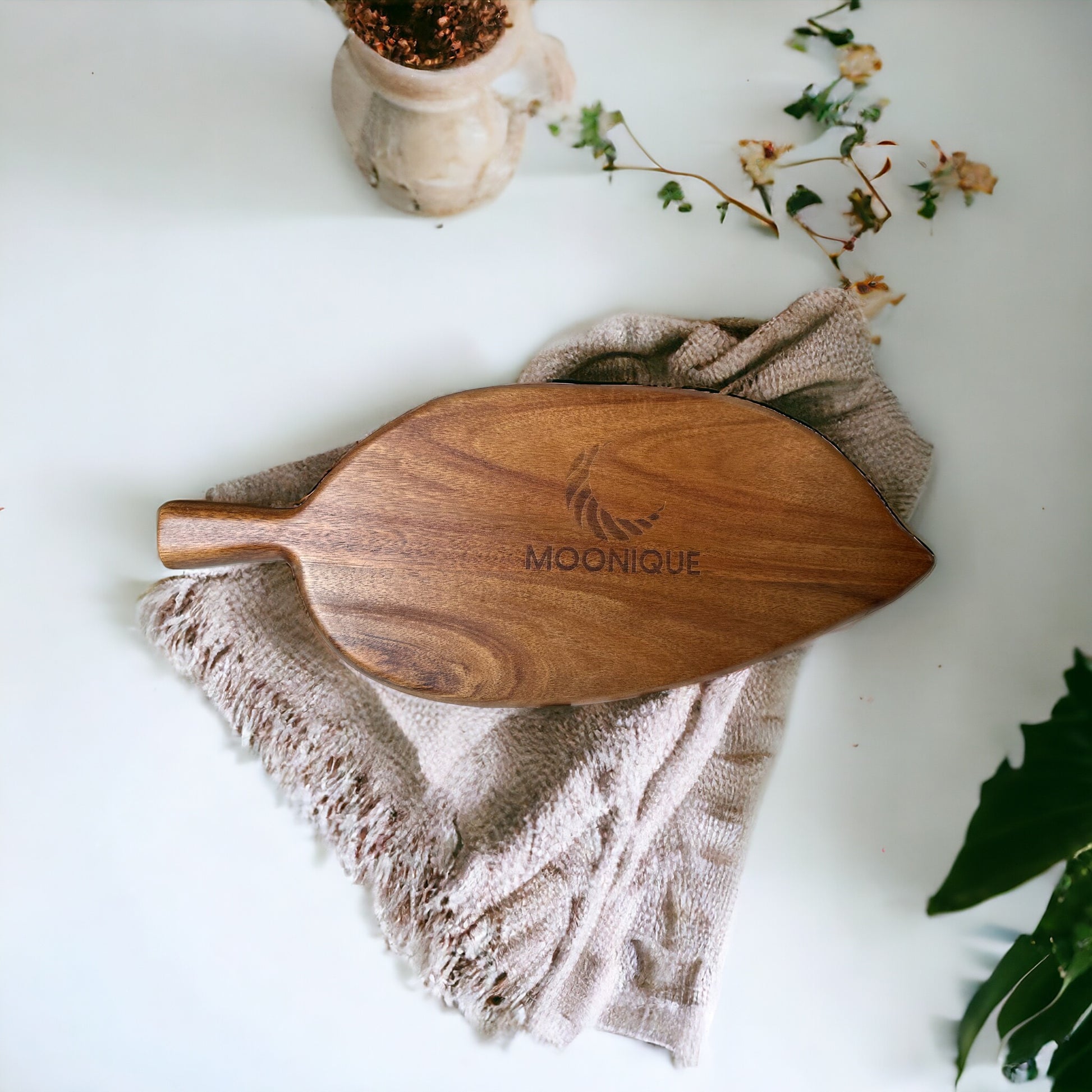 leaf-shaped wood serving tray ,plate